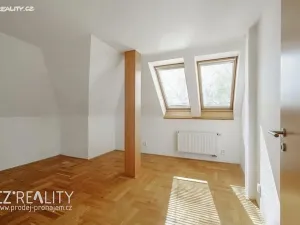 Prodej vily, Praha - Lipence, Na Bambouzku, 300 m2