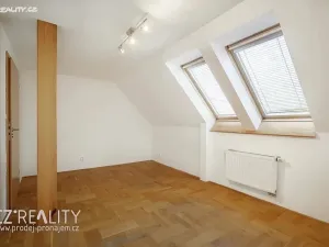 Prodej vily, Praha - Lipence, Na Bambouzku, 300 m2