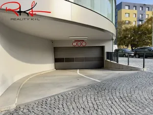 Pronájem bytu 2+kk, Praha, Hodonínská, 55 m2