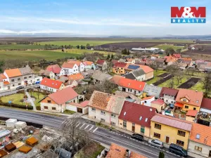 Prodej rodinného domu, Líšťany, Zlatá Ulička, 272 m2