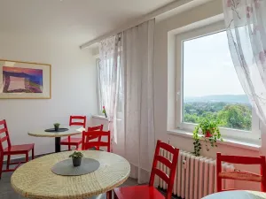 Pronájem ubytování, Praha - Modřany, Kutilova, 600 m2