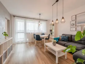 Pronájem bytu 3+1, Praha - Strašnice, Ke Strašnické, 77 m2