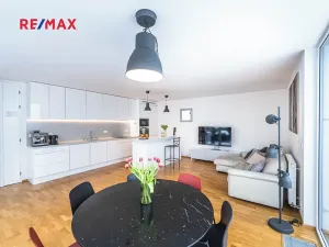 Pronájem vily, Praha - Lysolaje, 150 m2