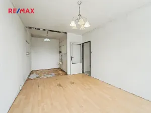 Prodej bytu 2+kk, Praha - Prosek, Zárybská, 42 m2