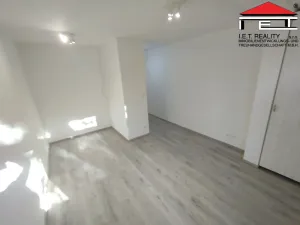 Pronájem bytu 1+1, Mělník, Pod Vrchem, 31 m2
