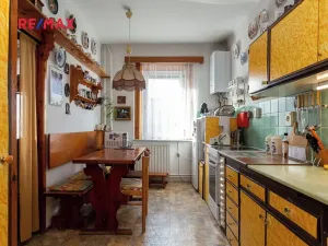 Prodej rodinného domu, Kamenné Žehrovice, Karlovarská třída, 120 m2