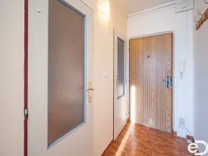 Prodej bytu 1+1, Hradec Králové, Sezemická, 32 m2