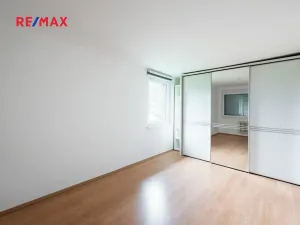 Prodej komerční nemovitosti, Měchenice, Hlavní, 330 m2