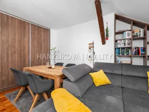 Pronájem bytu 2+1, České Budějovice, Rudolfovská tř., 67 m2