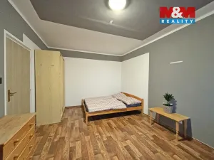 Pronájem bytu 1+1, Trutnov - Střední Předměstí, Papírenská, 34 m2