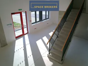 Pronájem skladu, Mikulov, 1000 m2