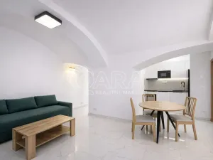 Pronájem bytu 2+kk, Praha - Karlín, Sokolovská, 48 m2