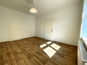 Pronájem bytu 2+kk, Praha - Nusle, U křížku, 37 m2