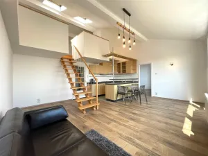 Pronájem bytu 3+kk, Praha - Smíchov, Nad Palatou, 75 m2