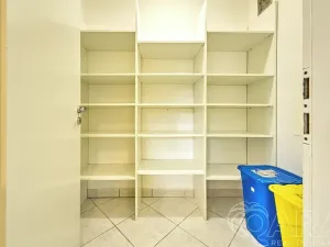 Pronájem rodinného domu, Dolní Břežany, V Úvozu, 380 m2