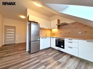 Prodej bytu 2+1, Lochovice, 64 m2