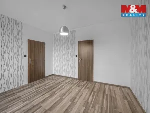 Prodej bytu 2+1, Hostinné, Sídliště, 52 m2