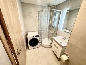 Pronájem bytu 1+kk, Praha - Hloubětín, Poděbradská, 32 m2