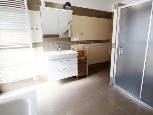 Pronájem bytu 2+kk, Dvůr Králové nad Labem, náměstí T. G. Masaryka, 58 m2