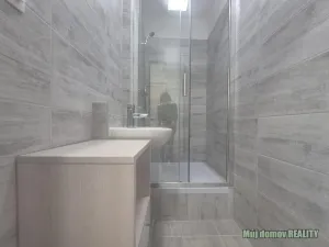 Pronájem bytu 1+kk, Praha - Braník, Vavřenova, 28 m2