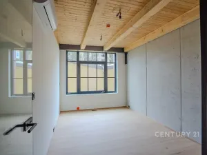 Prodej atypického bytu, Praha - Vysočany, Kolbenova, 176 m2