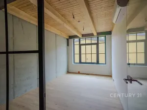 Prodej atypického bytu, Praha - Vysočany, Kolbenova, 176 m2