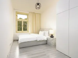 Pronájem bytu 2+kk, Praha - Vršovice, Košická, 36 m2