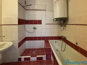 Prodej bytu 4+1, Stádlec, 83 m2