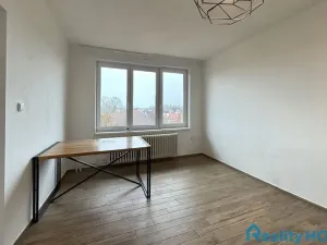 Prodej bytu 4+1, Stádlec, 83 m2