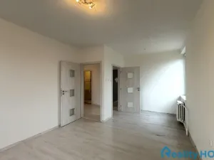 Prodej bytu 4+1, Stádlec, 83 m2