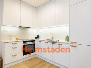 Pronájem bytu 1+kk, Praha - Holešovice, Vrbenského, 37 m2