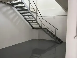 Pronájem skladu, Ostrov, 130 m2