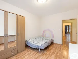 Prodej bytu 3+kk, Praha, Břežánecká, 83 m2