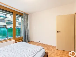 Prodej bytu 3+kk, Praha, Břežánecká, 83 m2