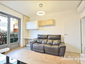 Pronájem bytu 2+kk, Brno, Mojmírovo náměstí, 44 m2