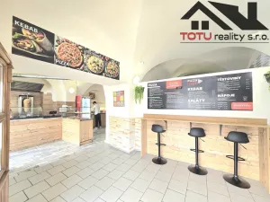 Prodej rodinného domu, Broumov, Mírové náměstí, 500 m2