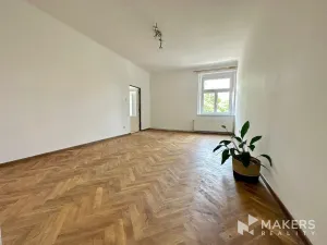 Pronájem bytu 1+1, Praha - Žižkov, U kněžské louky, 70 m2
