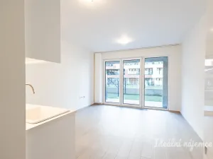 Pronájem bytu 1+kk, Praha - Hloubětín, Poděbradská, 32 m2