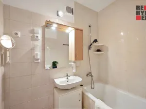 Prodej bytu 2+kk, Jablonec nad Nisou, Skelná, 42 m2