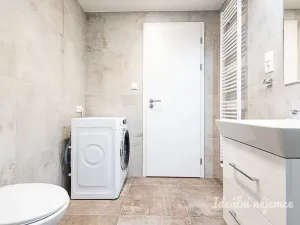 Pronájem bytu 2+kk, Praha, Poděbradská, 53 m2