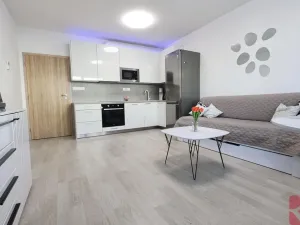 Pronájem bytu 2+kk, Praha - Uhříněves, Karla Guta, 50 m2