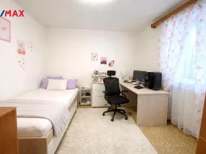 Prodej bytu 3+1, Ostrov, Luční, 78 m2
