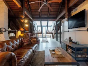 Prodej atypického bytu, Mikulov, Komenského, 164 m2