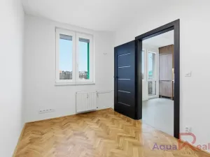 Prodej bytu 3+1, Karlovy Vary, Vítězná, 74 m2