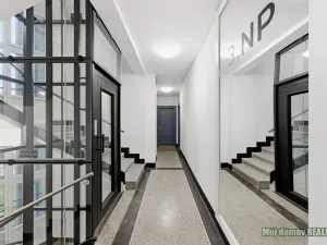 Prodej bytu 2+kk, Praha - Žižkov, Jeseniova, 66 m2