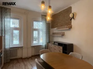 Prodej bytu 4+1, Karlovy Vary, Vyšehradská, 103 m2