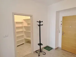 Pronájem bytu 3+1, Jihlava, Erbenova, 100 m2