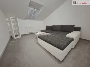 Pronájem bytu 2+1, Hoštka - Kochovice, Lužická, 59 m2