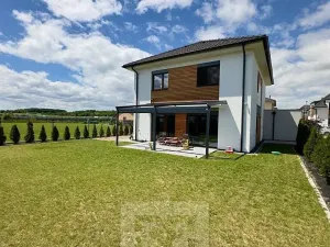 Pronájem rodinného domu, Zlonín, Borová, 198 m2