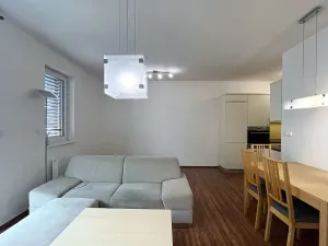 Pronájem bytu 2+kk, Brno, Mojmírovo náměstí, 73 m2
